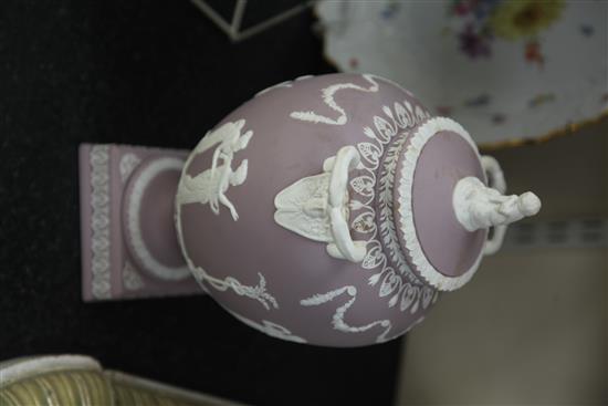 A Wedgwood lilac jasper twin handled vase and cover, early 20th century, 33cm